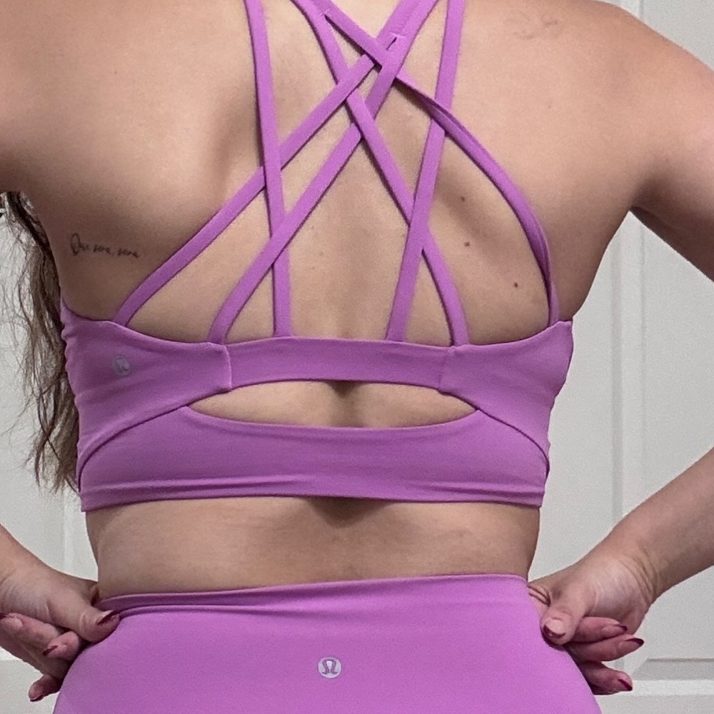 Lululemon Women's Magenta Glow Leggings and Bra Set size 6 - Picture 9 of 9